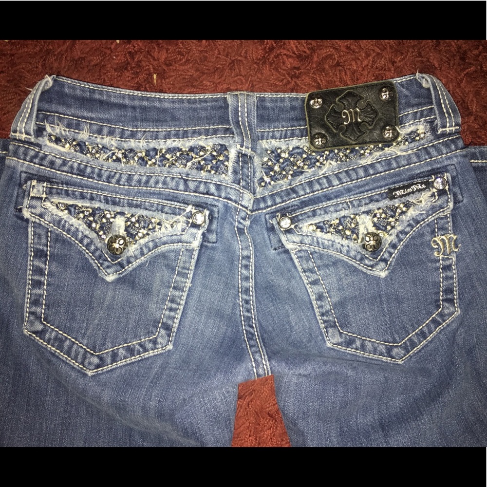 **SOLD**Miss Me Skinny Jeans